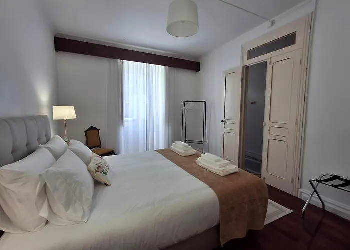 Grandparents' House * 蓬塔德尔加达